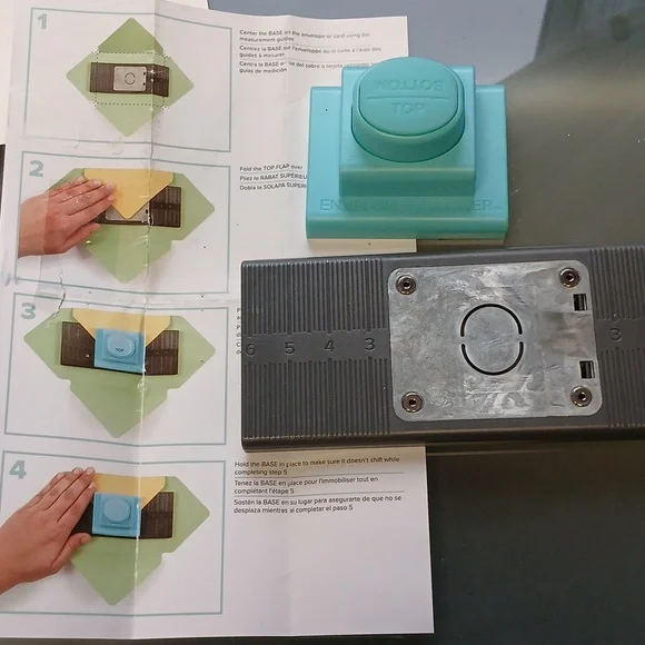 We R Memory Keepers Envelop Notcher - Picture 3 of 6